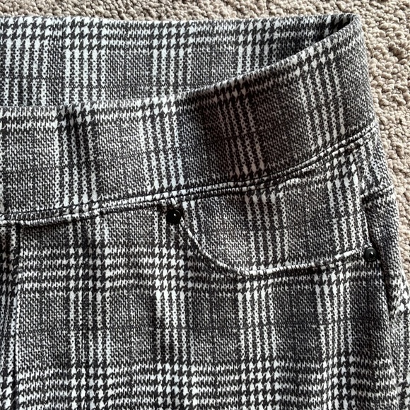 Seven7‎ Houndstooth Pull-on Leggings - Picture 5 of 9